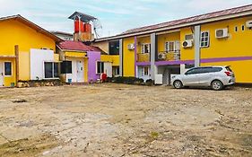 Oyo 92484 Wisma Permata Syariah